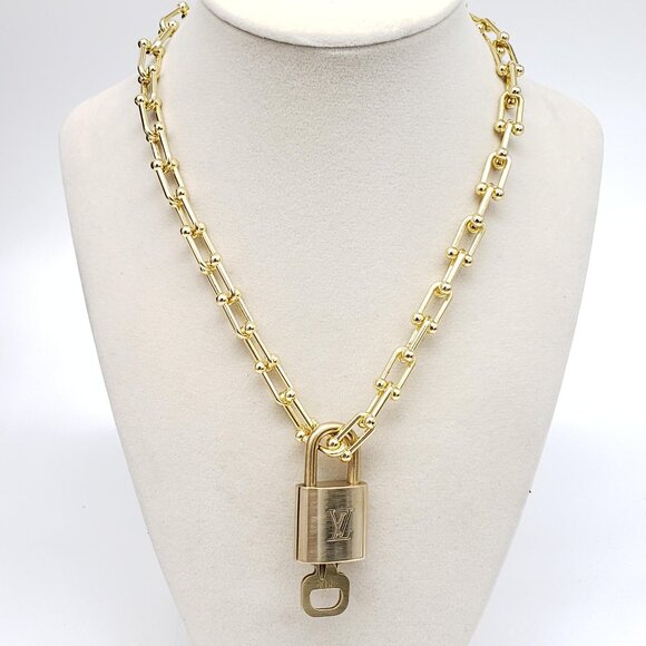 Authentic Louis Vuitton Gold Padlock with Unbranded Gold plated Chain - Picture 8 of 8